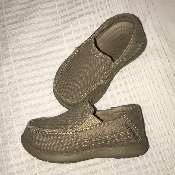 kids crocs loafers